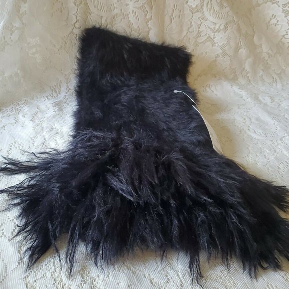 Urban Outfitters Black Eyelash hat and glove set Wide Lace Headwrap Headband | Urban Outfitters main image 4